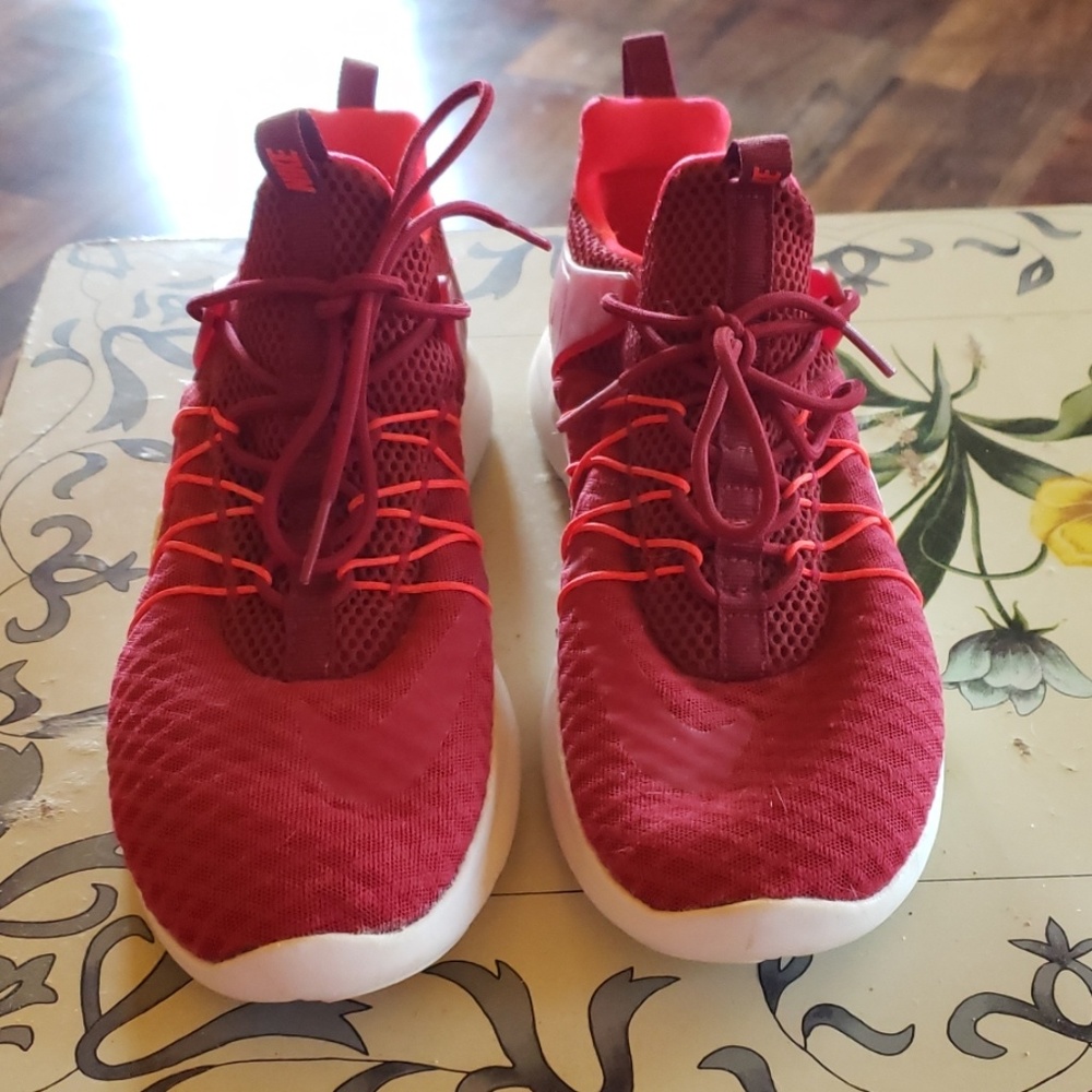 Womens nike running sneaker